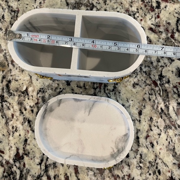 New CARO Home Toothbrush and soap holder set - Picture 8 of 10